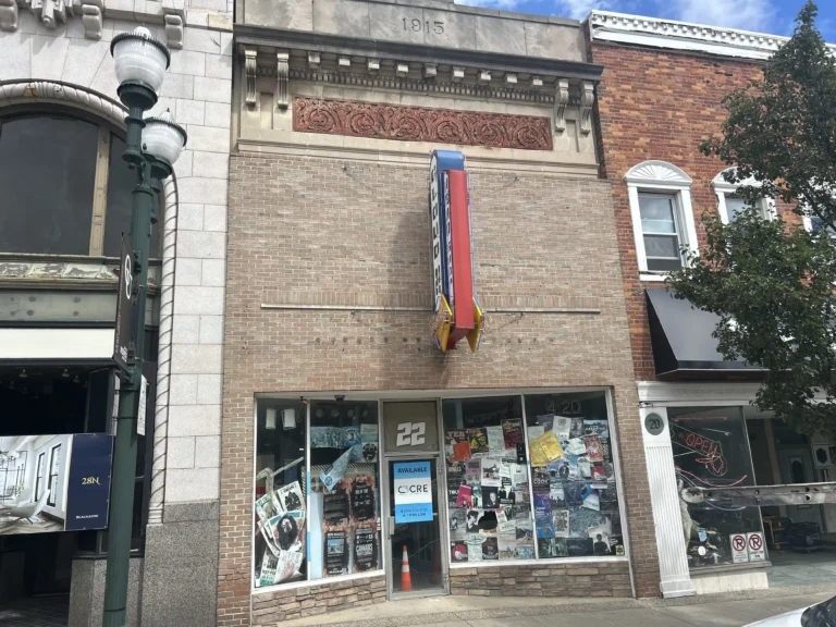 main listing image